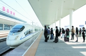 抢夺快递物流市场增收，量价提升利好铁路运输股