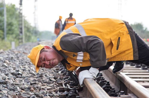 与1毫米误差较劲 用坚守护航万千旅客